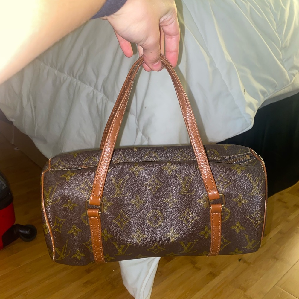 Louis Vuitton Papillon 26 Handbag